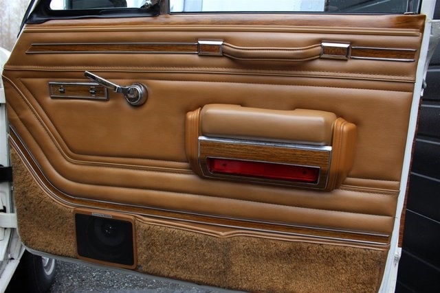 1986 Jeep Grand Wagoneer Base