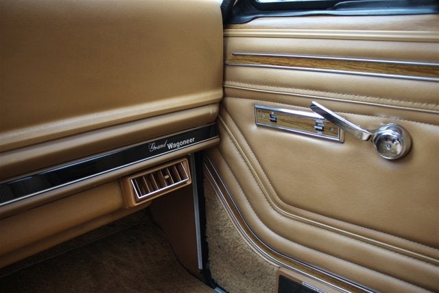 1986 Jeep Grand Wagoneer Base