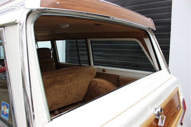 1986 Jeep Grand Wagoneer Base