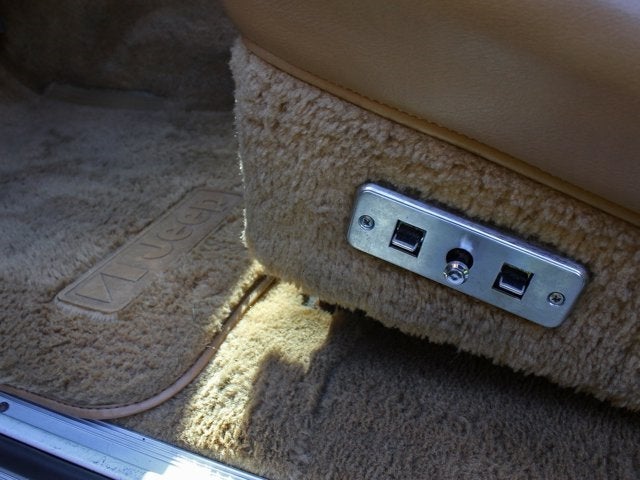 1988 Jeep Grand Wagoneer Base