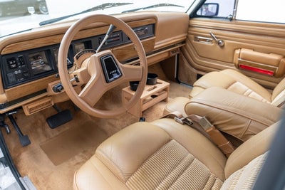 1988 Jeep Grand Wagoneer Base