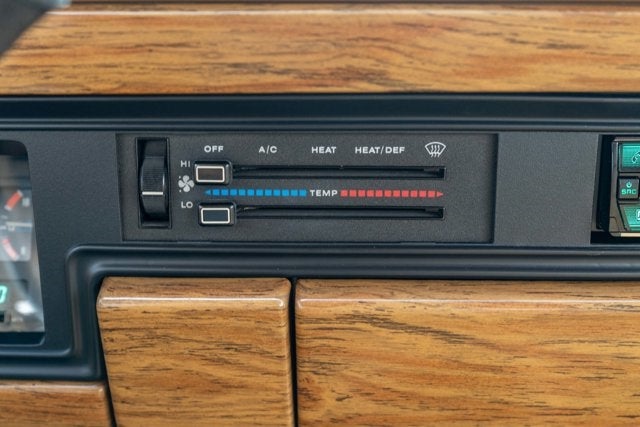 1988 Jeep Grand Wagoneer Base