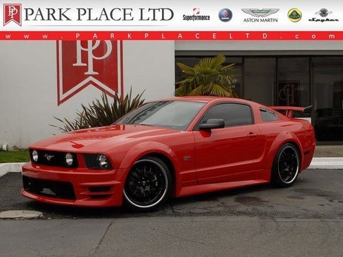 2005 Ford Mustang GT Deluxe