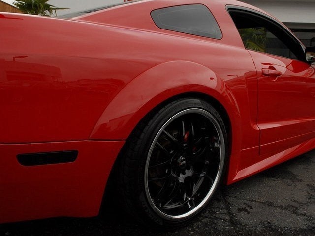 2005 Ford Mustang GT Deluxe