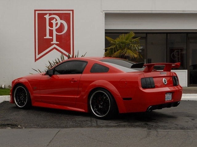 2005 Ford Mustang GT Deluxe