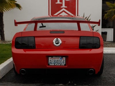 2005 Ford Mustang GT Deluxe