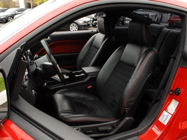 2005 Ford Mustang GT Deluxe