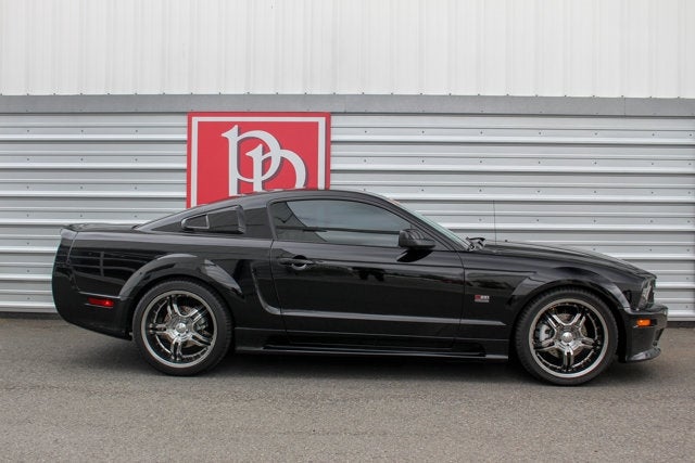 2008 Ford Mustang Saleen S281SC 'Red Flag Edition'