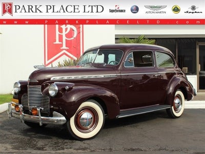 1940 Chevrolet Special Deluxe 2-Door Town Sedan