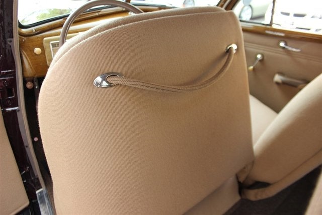 1940 Chevrolet Special Deluxe 2-Door Town Sedan