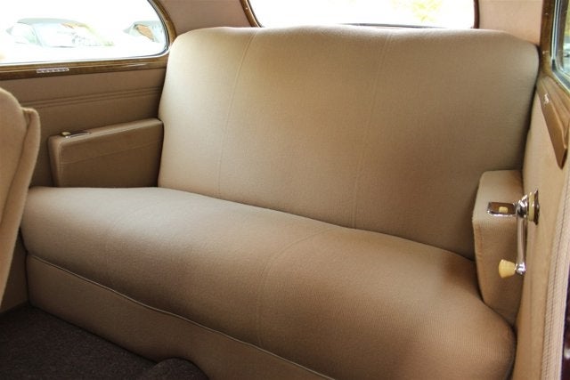 1940 Chevrolet Special Deluxe 2-Door Town Sedan