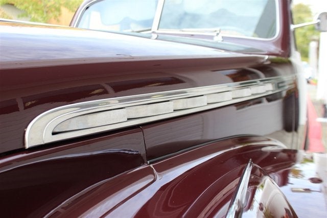 1940 Chevrolet Special Deluxe 2-Door Town Sedan