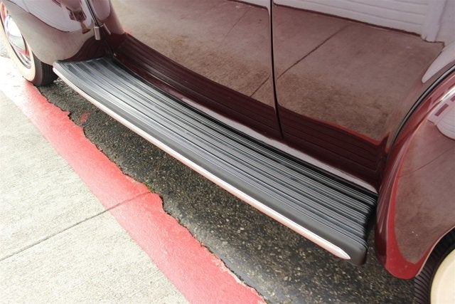 1940 Chevrolet Special Deluxe 2-Door Town Sedan