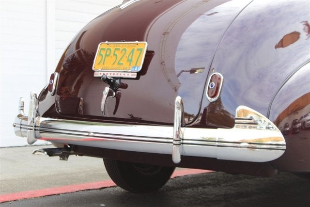 1940 Chevrolet Special Deluxe 2-Door Town Sedan