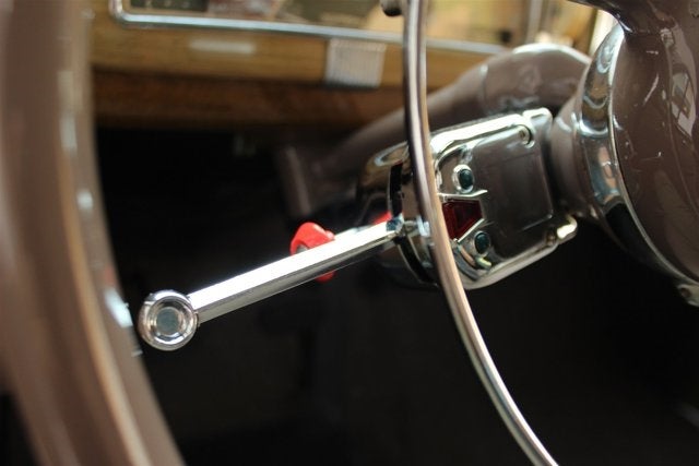 1940 Chevrolet Special Deluxe 2-Door Town Sedan