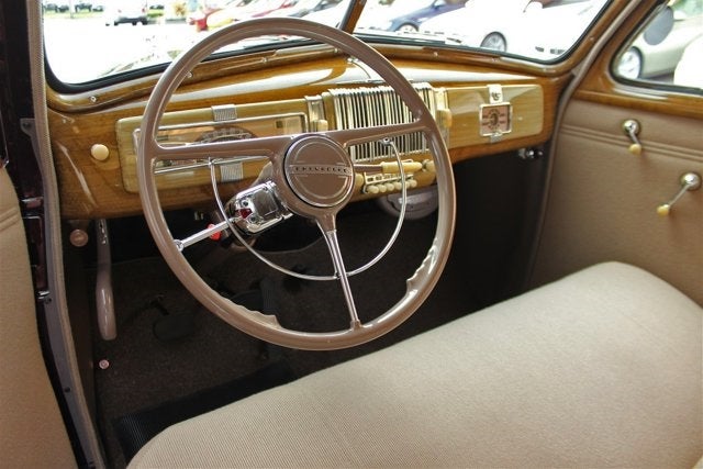 1940 Chevrolet Special Deluxe 2-Door Town Sedan