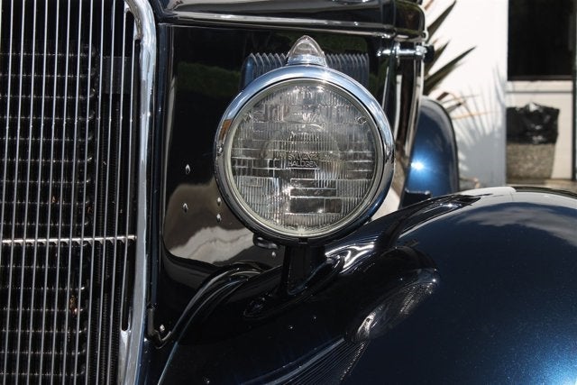 1933 Ford 3-Window Coupe Base