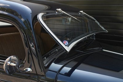 1933 Ford 3-Window Coupe Base