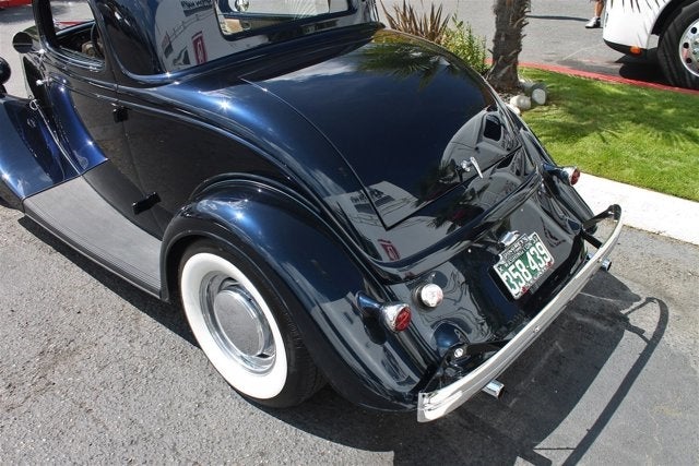 1933 Ford 3-Window Coupe Base