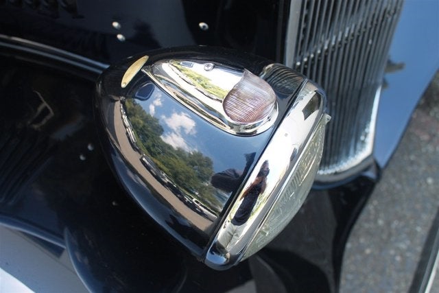 1933 Ford 3-Window Coupe Base