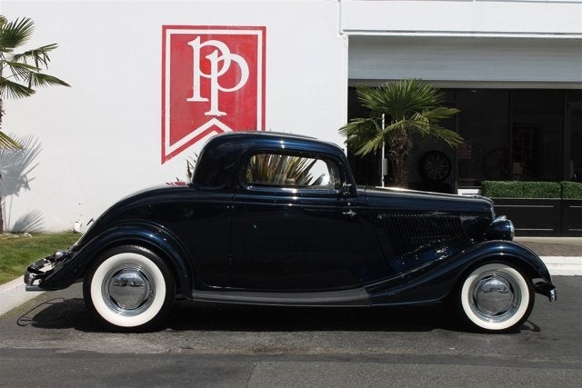 1933 Ford 3-Window Coupe Base
