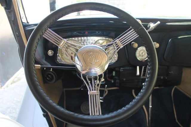 1933 Ford 3-Window Coupe Base