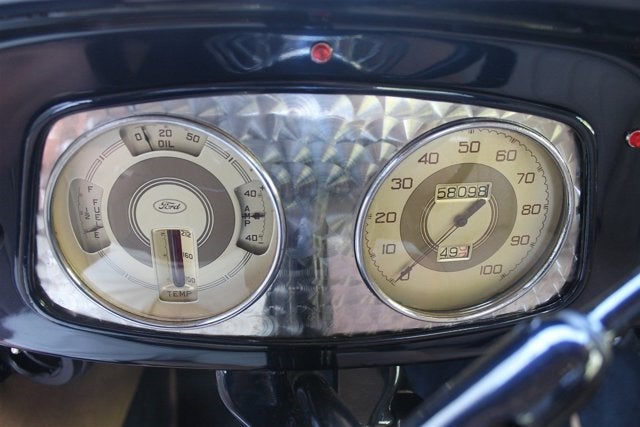 1933 Ford 3-Window Coupe Base