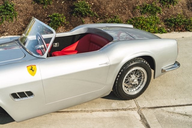 2020 Junior Car 250GT California Spyder Base