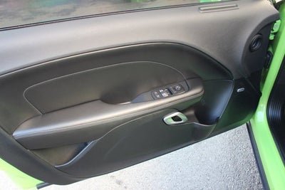 2015 Dodge Challenger R/T Scat Pack Shaker