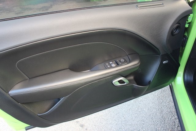 2015 Dodge Challenger R/T Scat Pack Shaker