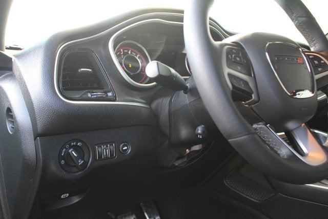 2015 Dodge Challenger R/T Scat Pack Shaker