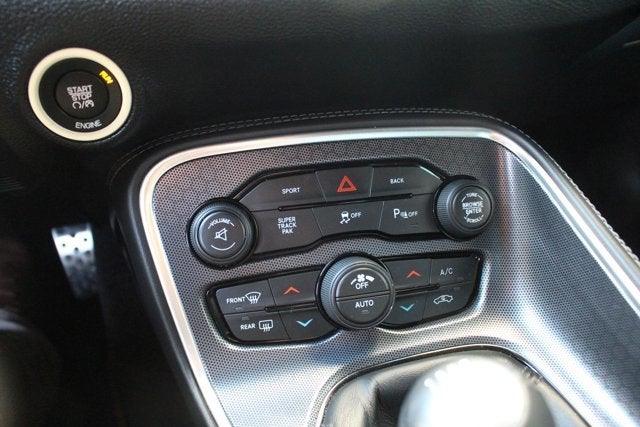 2015 Dodge Challenger R/T Scat Pack Shaker