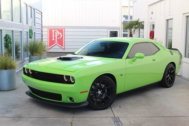2015 Dodge Challenger R/T Scat Pack Shaker