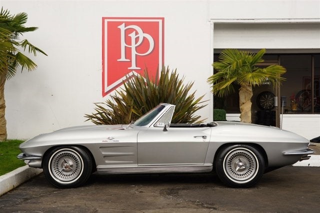 1963 Chevrolet Corvette Roadster