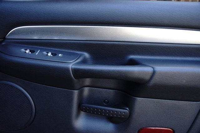 2005 Dodge Ram SRT-10 4dr Quad Cab 140.5" WB