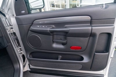 2005 Dodge Ram SRT-10 2dr Reg Cab 120.5" WB