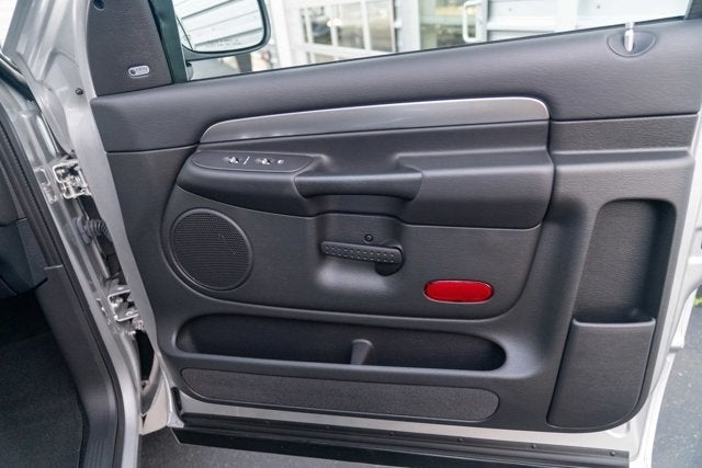 2005 Dodge Ram SRT-10 2dr Reg Cab 120.5" WB