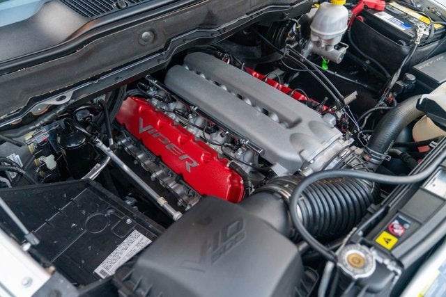 2005 Dodge Ram SRT-10 2dr Reg Cab 120.5" WB