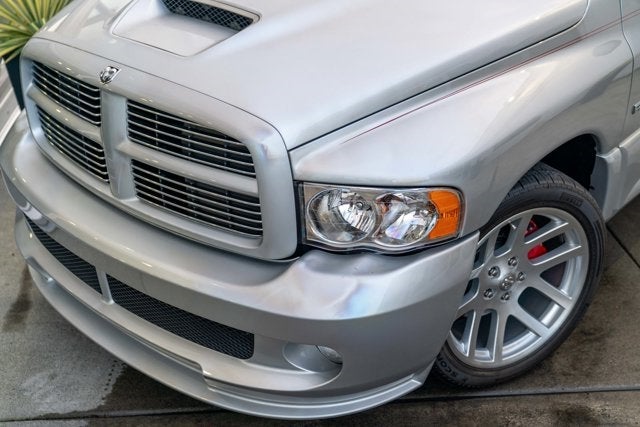 2005 Dodge Ram SRT-10 2dr Reg Cab 120.5" WB