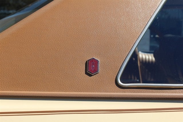 1974 Oldsmobile Cutlass Salon Base