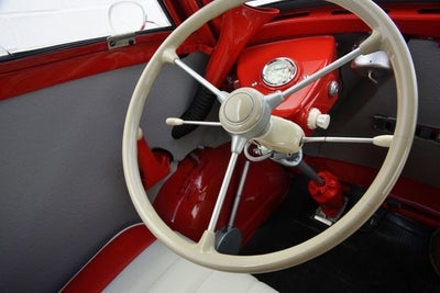 1957 BMW Isetta 300 Deluxe 'California'
