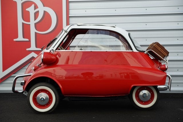 1957 BMW Isetta 300 Deluxe 'California'