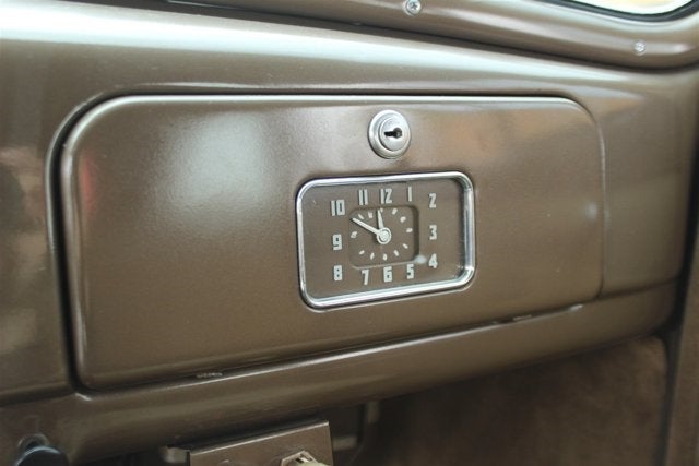 1938 Chevrolet Master Deluxe Town Sedan