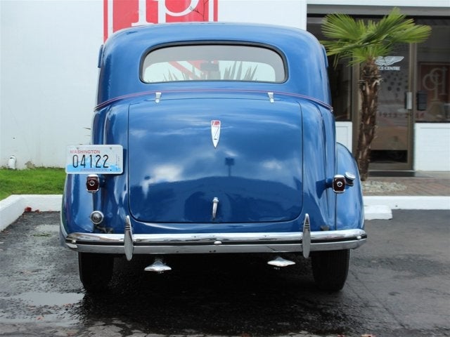 1938 Chevrolet Master Deluxe Town Sedan
