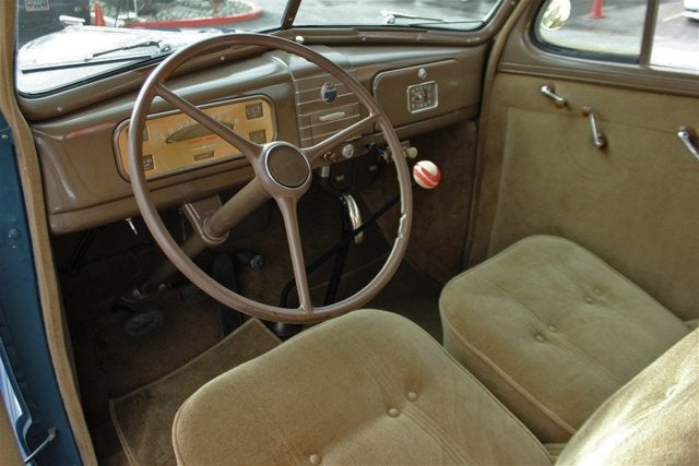 1938 Chevrolet Master Deluxe Town Sedan