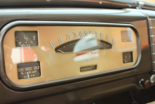 1938 Chevrolet Master Deluxe Town Sedan