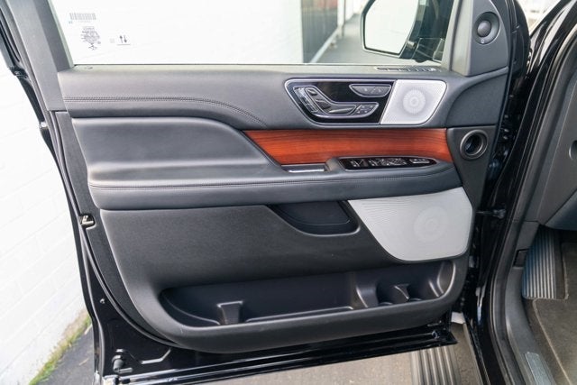 2022 Lincoln Navigator L Reserve