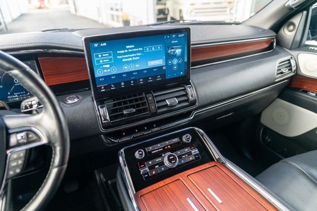 2022 Lincoln Navigator L Reserve