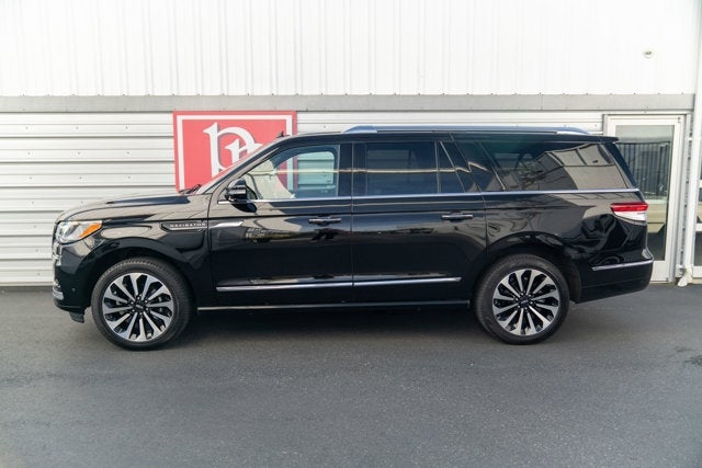 2022 Lincoln Navigator L Reserve