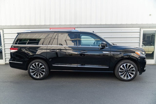 2022 Lincoln Navigator L Reserve